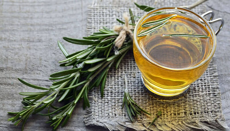 دمنوش رزماری و روغن رز ماری برای رشد مو 1 دمنوش رزماری